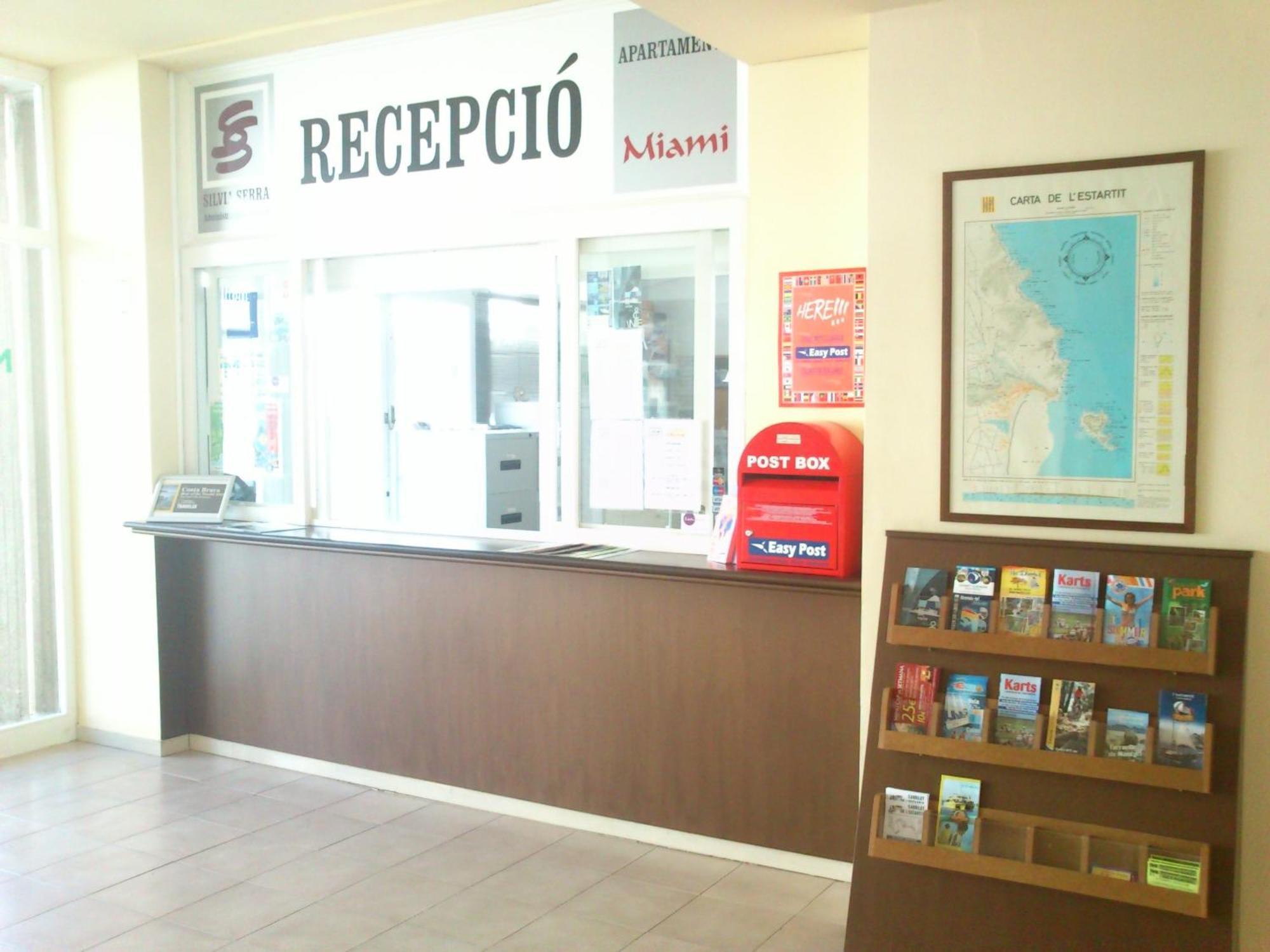 Apartamentos Miami L'Estartit Esterno foto